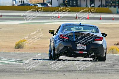 media/Nov-02-2025-Speed Ventures (Sun) [[61724e2e34]]/Black/Session 2/